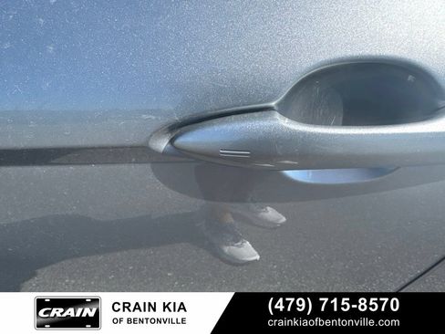 Used 2018 Toyota Camry XSE FWD image 5