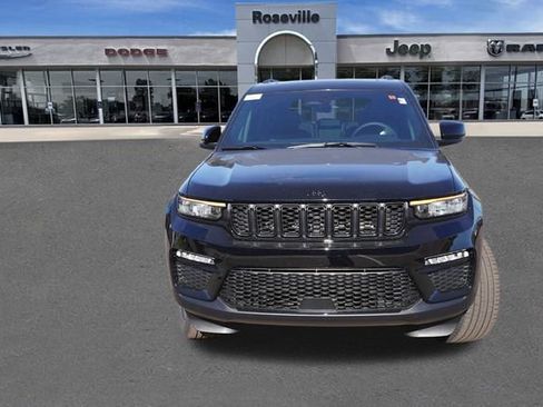 New 2025 Jeep Grand Cherokee Limited image 8