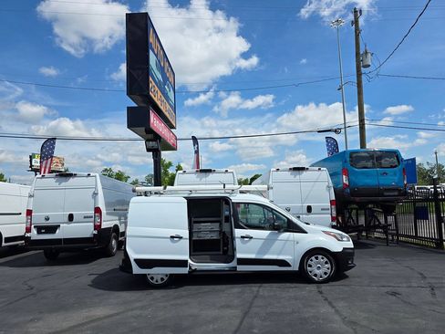 Used 2020 Ford Transit Connect XL FWD image 5