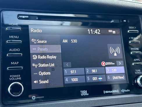 Used 2020 Toyota Sienna SE w/ SE Preferred Package image 23