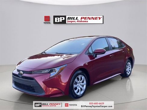 Used 2023 Toyota Corolla LE image 1