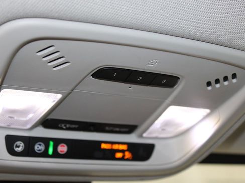 Used 2021 Chevrolet Traverse LT w/ LPO, Cargo Package image 39