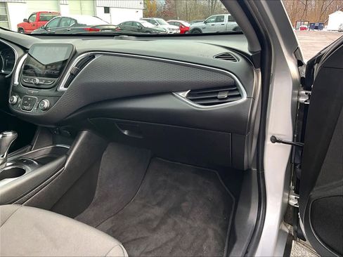 Used 2016 Chevrolet Malibu LT image 13