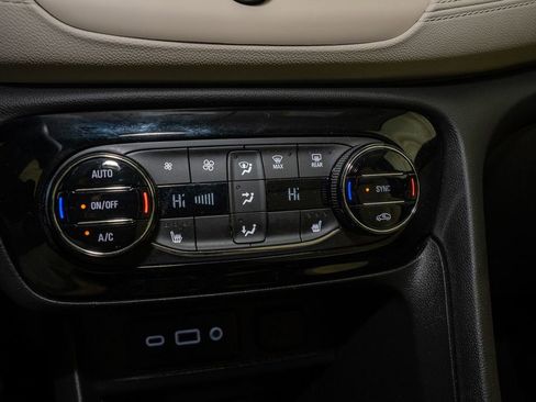 Used 2022 Buick Encore GX Select image 15