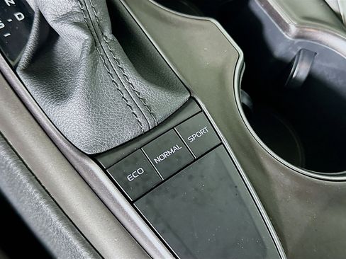 Used 2023 Toyota Camry SE image 24