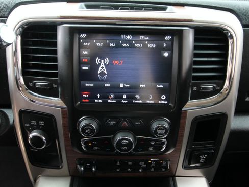 Used 2018 RAM 3500 Laramie w/ Convenience Group AWD/4WD image 29