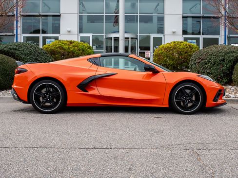 Used 2021 Chevrolet Corvette Stingray Preferred Cpe w/ Z51 Performance Package image 1