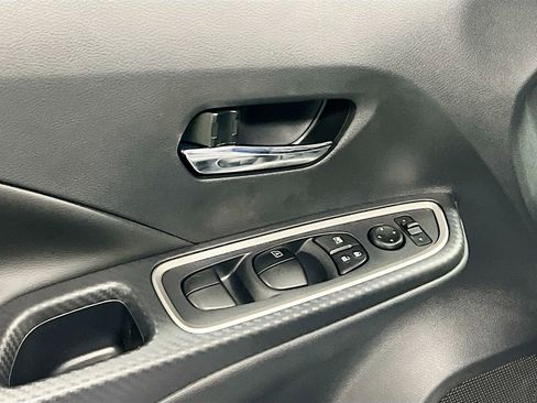 New 2025 Nissan Versa SR w/ Trunk Package image 16