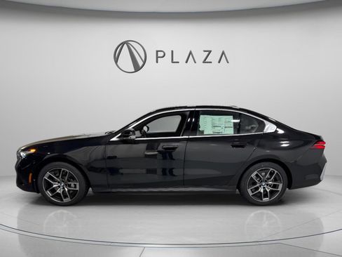 New 2026 BMW 530i xDrive w/ Convenience Package image 3