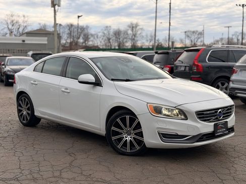 Used 2016 Volvo S60 T5 Inscription Platinum w/ Climate Package image 3
