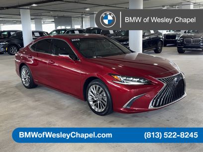 Used 2022 Lexus ES 300h Ultra Luxury w/ Accessory Package 2
