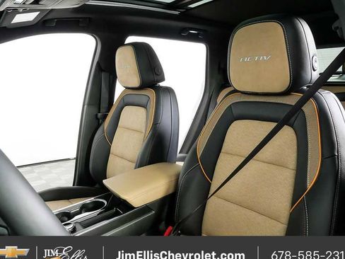 New 2026 Chevrolet Equinox ACTIV w/ Convenience Package III AWD/4WD image 5