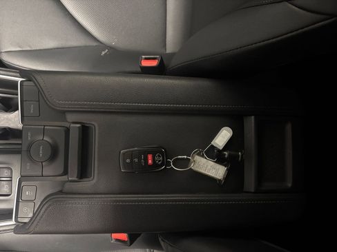 Used 2025 Toyota Grand Highlander XLE image 22