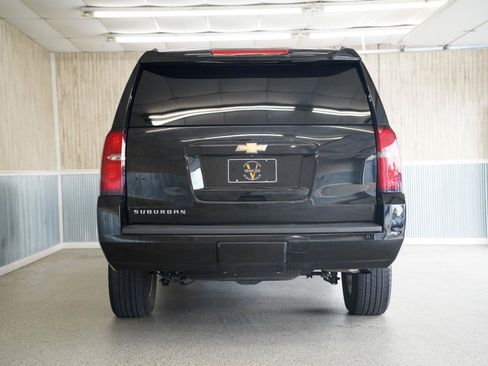 Used 2015 Chevrolet Suburban LT w/ Luxury Package RWD image 8