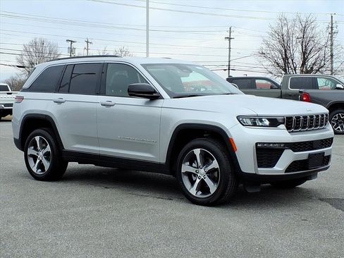 New 2026 Jeep Grand Cherokee Limited image 2