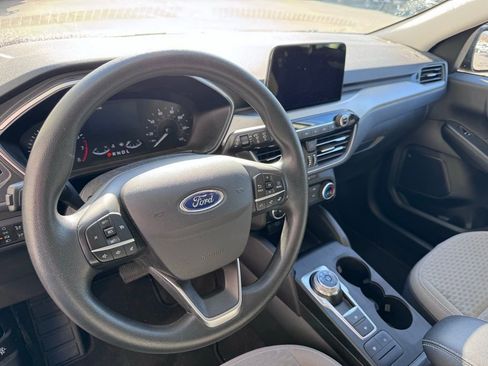 Certified 2021 Ford Escape SE image 8