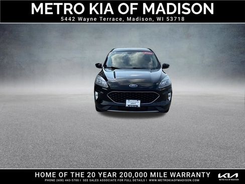 Used 2020 Ford Escape Titanium AWD/4WD image 9