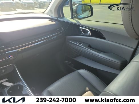 Certified 2025 Kia Carnival SX Prestige FWD image 19