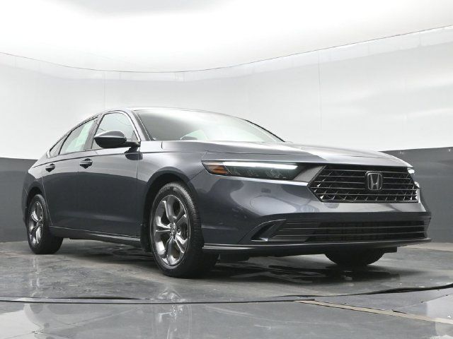 Certified 2023 Honda Accord EX image 27