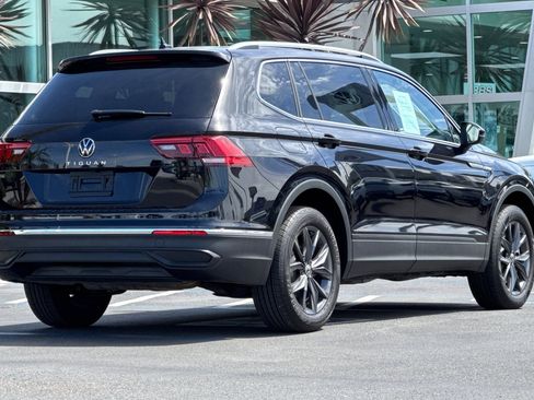 Certified 2023 Volkswagen Tiguan SE FWD image 4