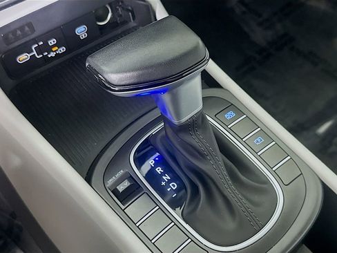 Used 2025 Hyundai Kona SEL image 31