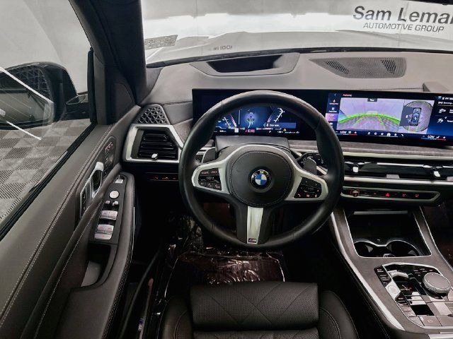 Used 2025 BMW X7 xDrive40i w/ M Sport Package AWD/4WD image 23