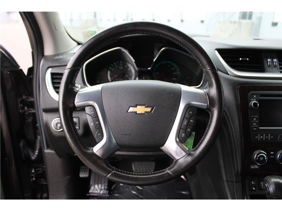 Used 2015 Chevrolet Traverse LT w/ Style and Technology Package FWD image 19