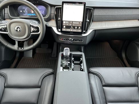 New 2026 Volvo XC90 B6 Ultra w/ Protection Package AWD/4WD image 12