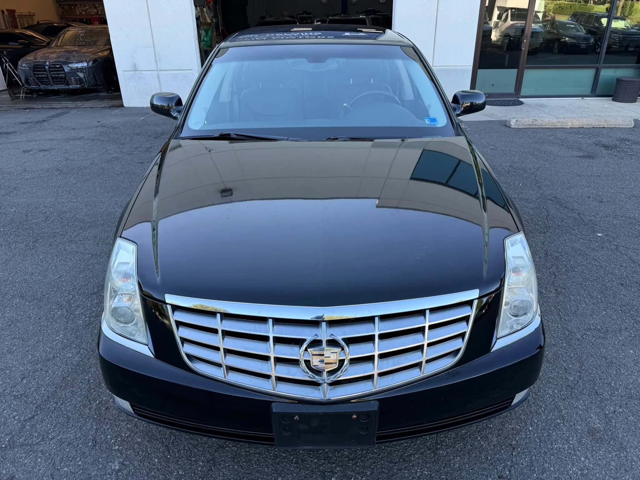 Used 2011 Cadillac DTS FWD image 7