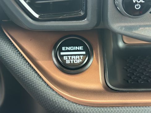 Certified 2023 Ford Bronco Sport Outer Banks AWD/4WD image 29
