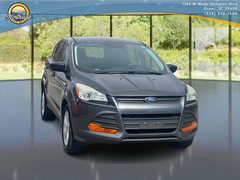 Used 2016 Ford Escape S image 2