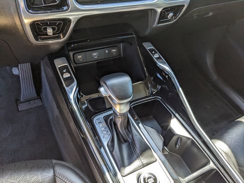 Used 2022 Kia Sorento SX image 26