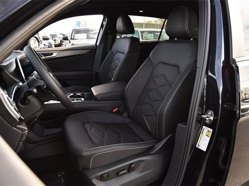 New 2026 Volkswagen Atlas Cross Sport SE image 19