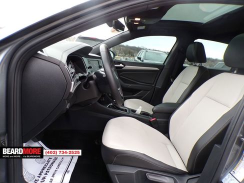 Used 2019 Volkswagen Jetta R-Line w/ R-Line Cold Weather Package image 17