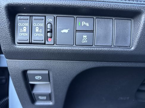 Used 2025 Honda Odyssey Touring image 19