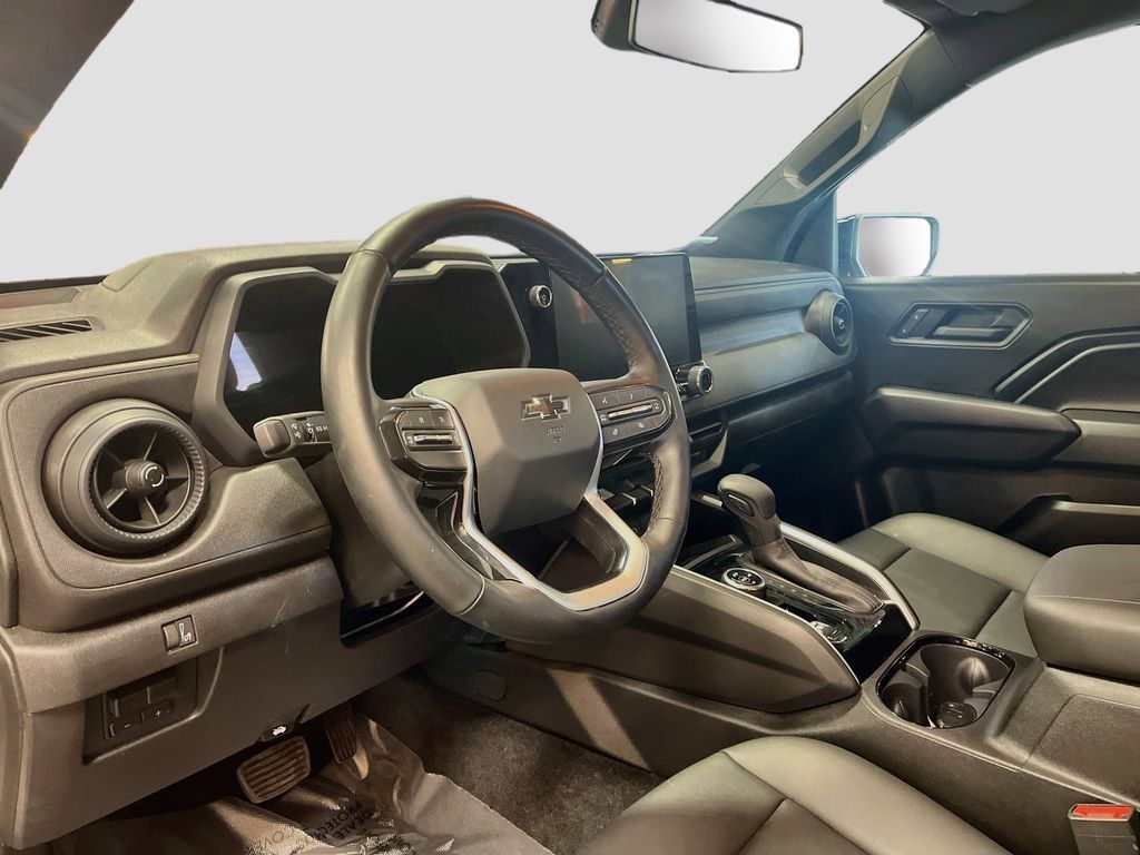 Used 2026 Chevrolet Colorado Trail Boss AWD/4WD image 9