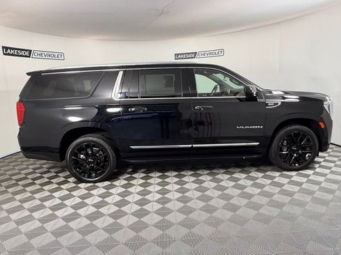 Used 2023 GMC Yukon XL SLT AWD/4WD image 7