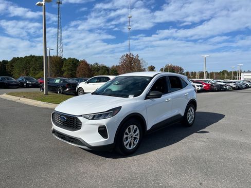 Used 2023 Ford Escape Active image 13