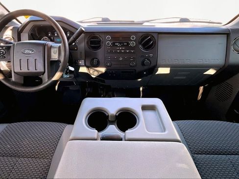 Used 2014 Ford F250 XL w/ Power Equipment Group image 15