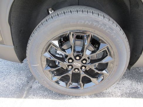 New 2026 Chevrolet Traverse LT w/ Midnight/Sport Edition FWD image 10