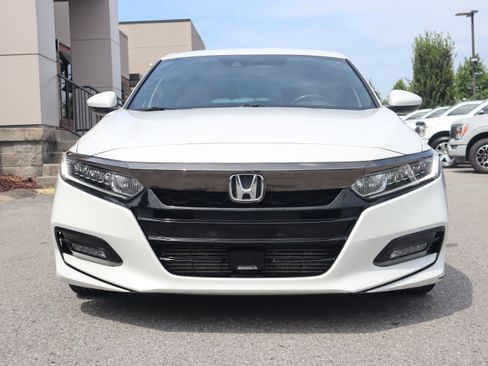 Used 2018 Honda Accord Sport image 3