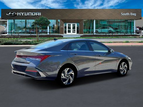 New 2026 Hyundai Elantra Limited image 7