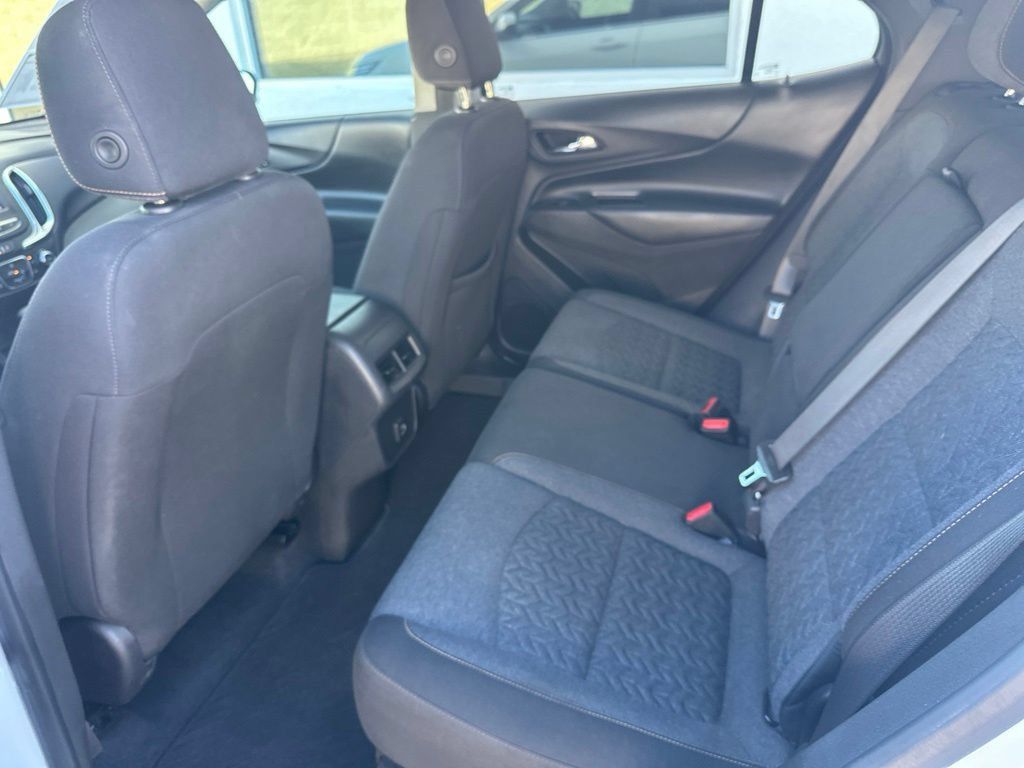 Used 2022 Chevrolet Equinox LT FWD image 12