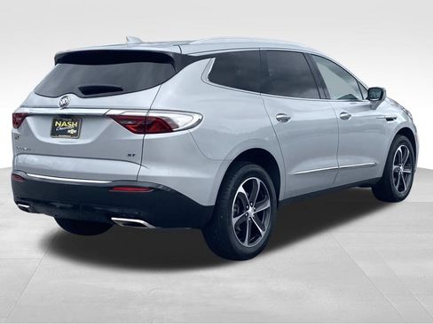 Used 2022 Buick Enclave Essence w/ Sport Touring Edition image 3