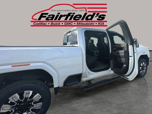Used 2024 GMC Sierra 3500 Denali w/ Denali Reserve Package image 9