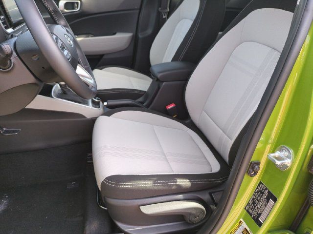 Certified 2024 Hyundai Venue SEL FWD image 12