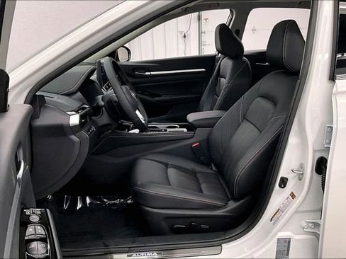 New 2025 Nissan Altima 2.5 SR w/ SR Premium Package image 9