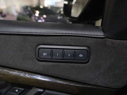 Used 2020 Cadillac Escalade ESV Platinum AWD/4WD image 20