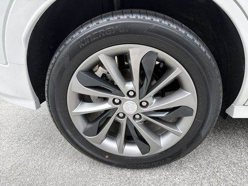 Used 2021 Buick Encore GX Select w/ Sport Touring Package FWD image 18
