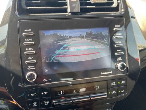 Used 2021 Toyota Prius LE FWD image 28